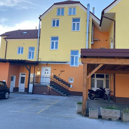 Apartma Rogatec Экстерьер фото